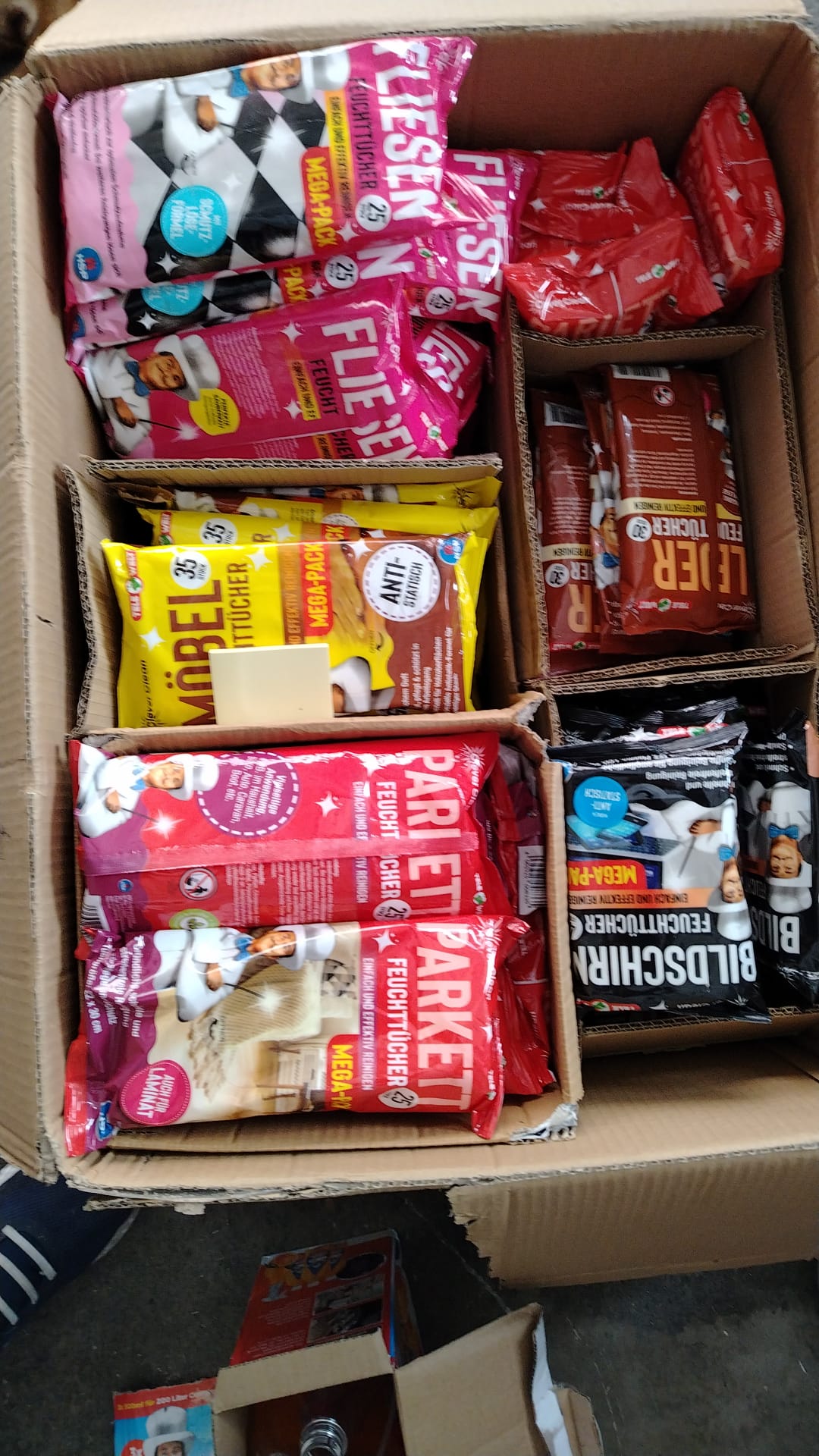 stock misto mix pallet con oltre 2000 pezzi